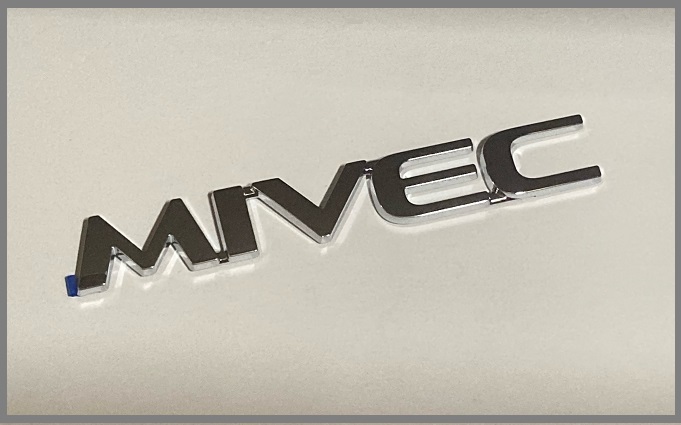 輸出仕様 MIVEC エンブレム [三菱車純正部品販売の店 八幡屋]